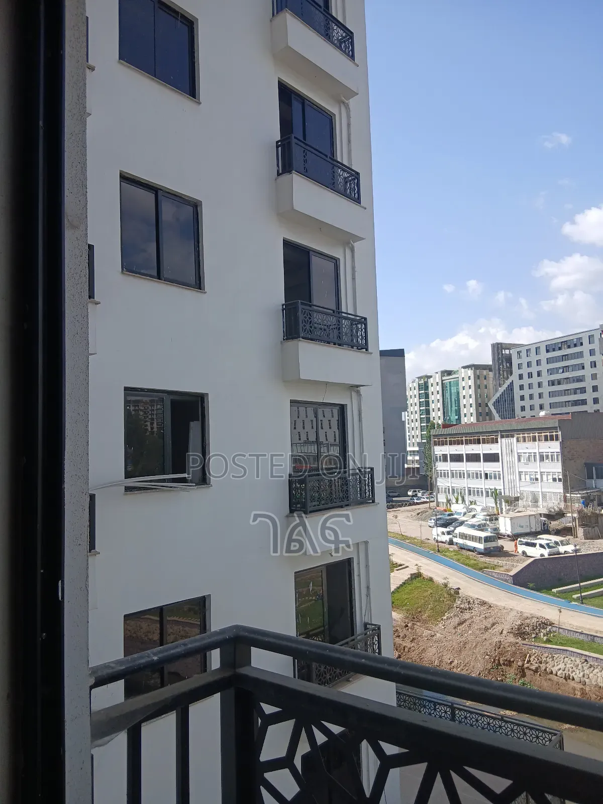 3bdrm Apartment in ባንቪስ ላይ ሰሚ ፊኒሽድ, Bole for sale