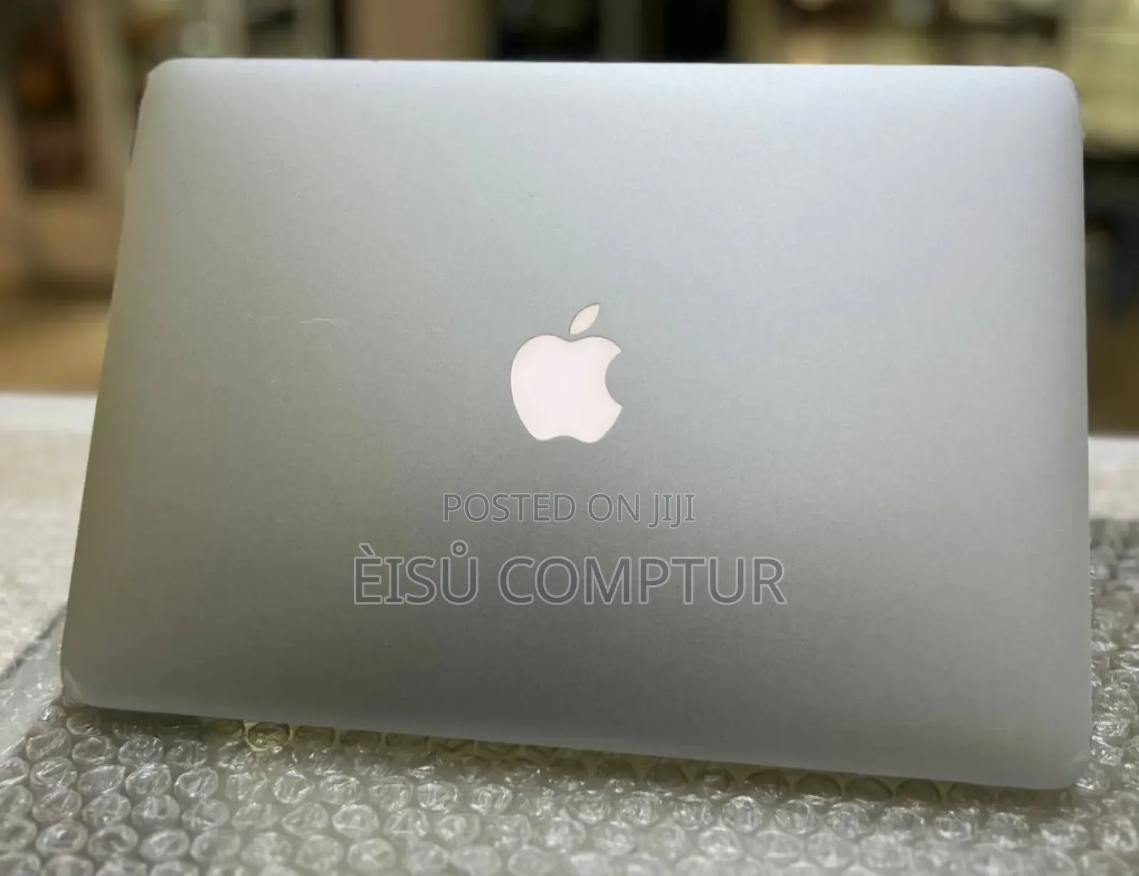 New Laptop Apple MacBook 2017 8GB Intel Core I5 SSD 128GB