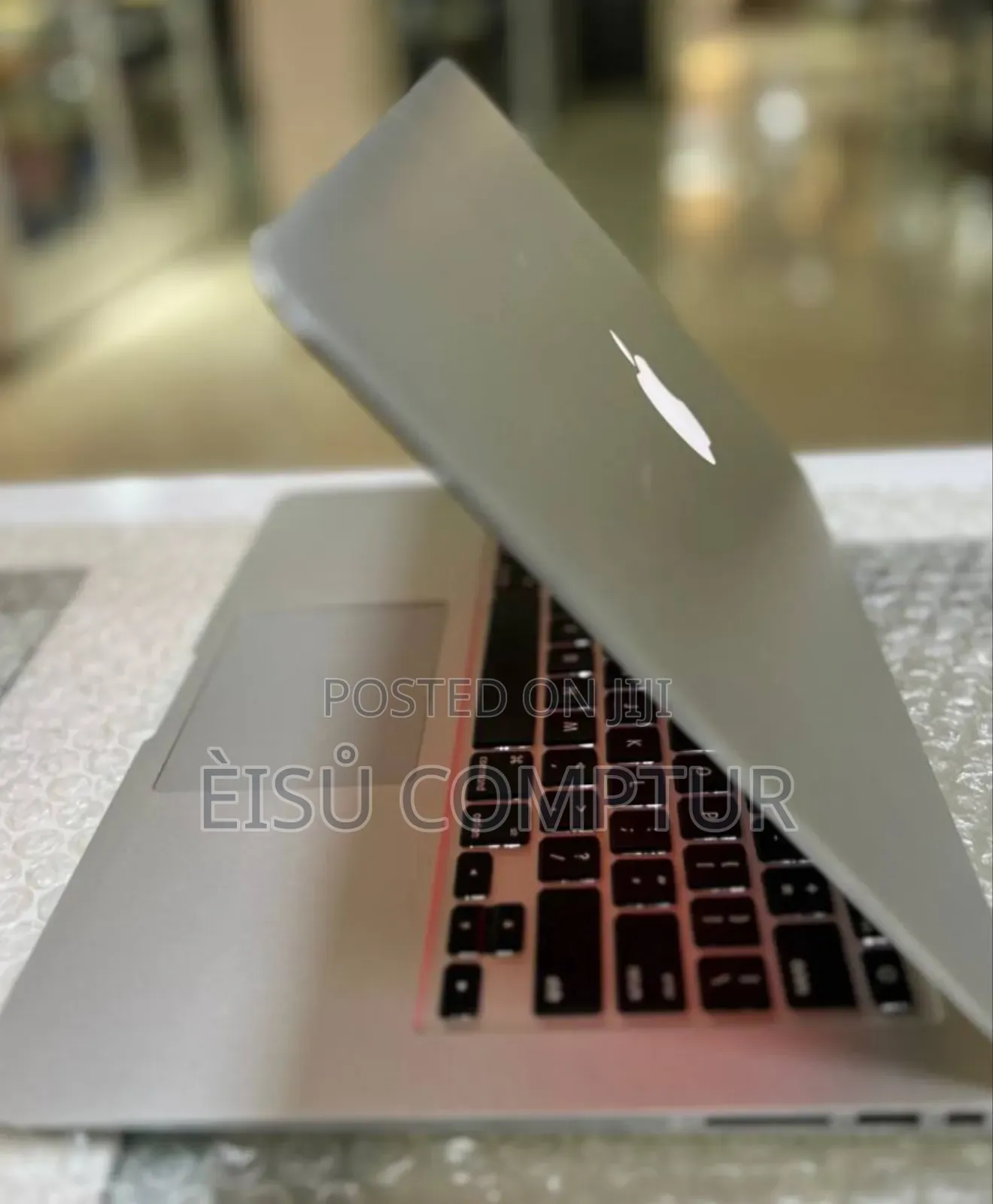 New Laptop Apple MacBook 2017 8GB Intel Core I5 SSD 128GB