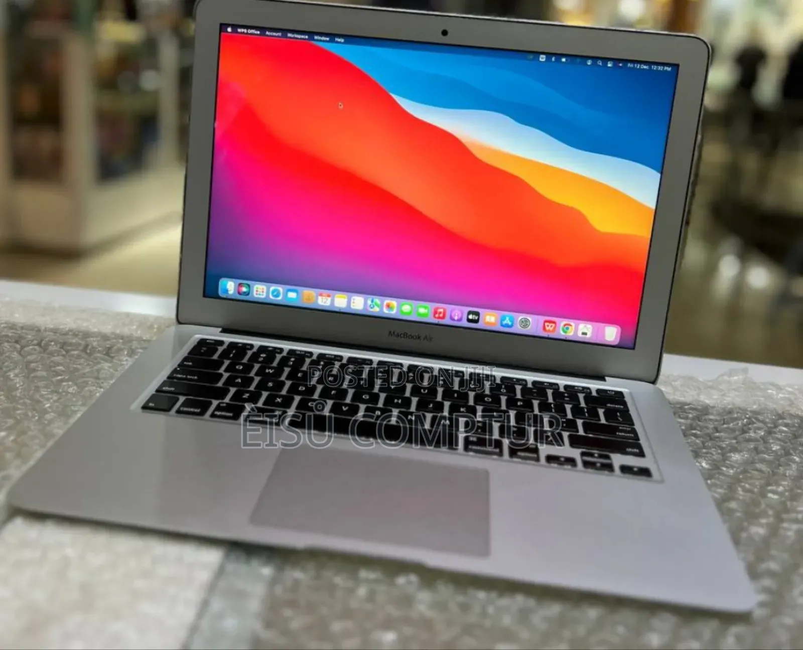 New Laptop Apple MacBook 2017 8GB Intel Core I5 SSD 128GB