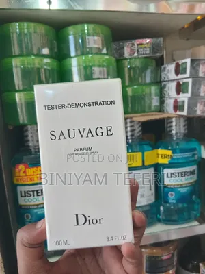 Photo - Tester Perfume Suvage Dior