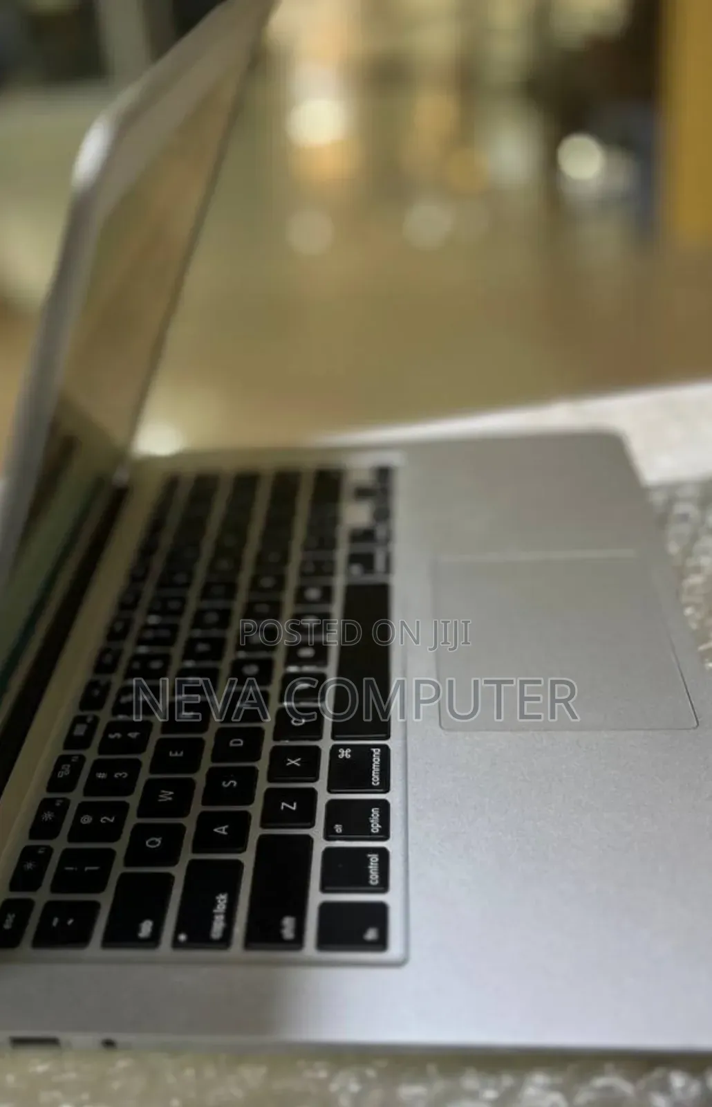 New Laptop Apple MacBook Air 2020 M1 4GB Intel Core I5 SSD 256GB