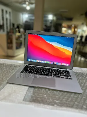 Photo - New Laptop Apple MacBook Air 2017 8GB Intel Core I5 SSD 256GB