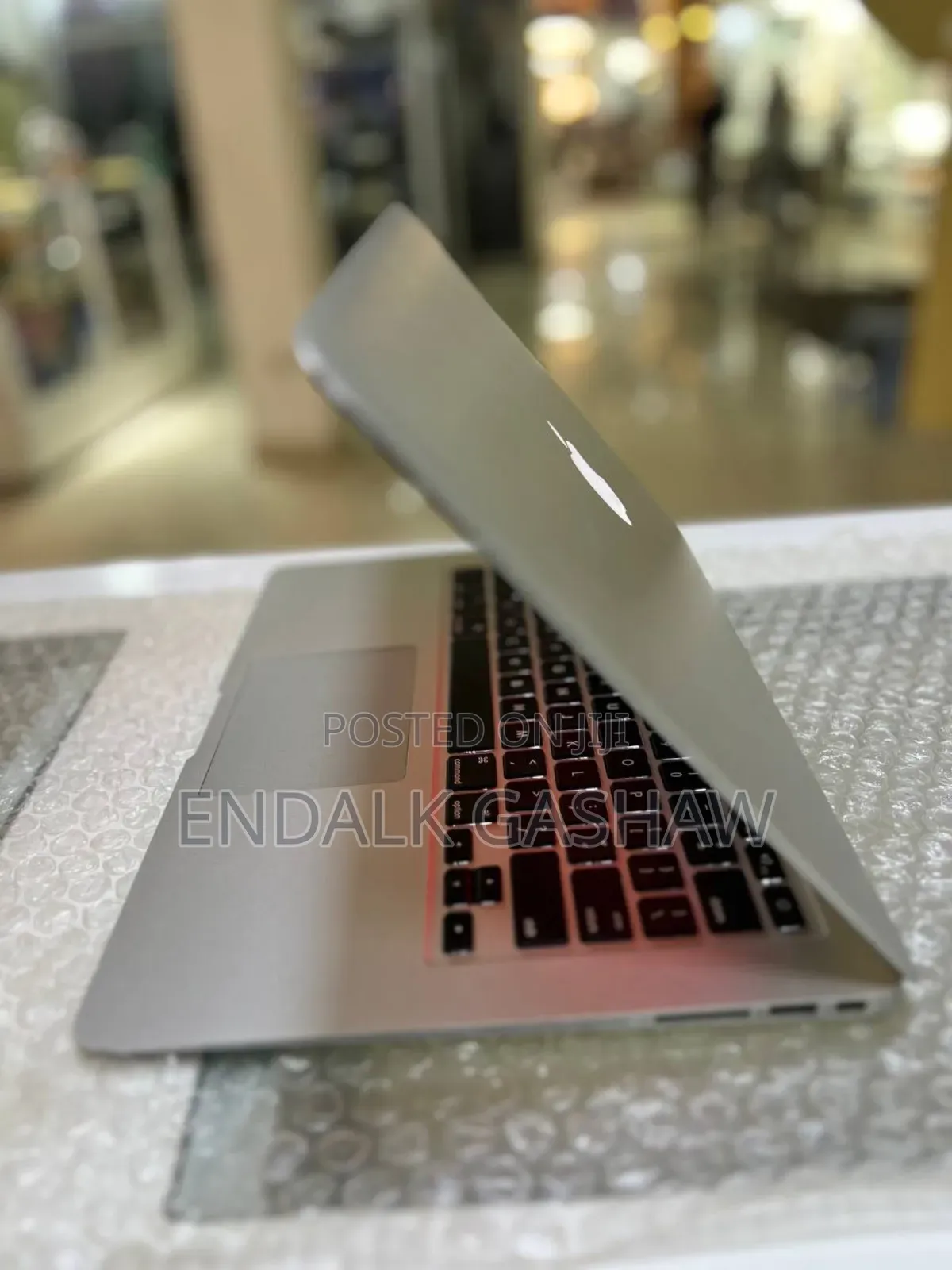 New Laptop Apple MacBook Air 2017 8GB Intel Core I5 SSD 256GB