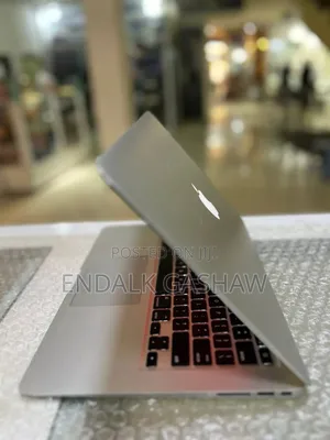 New Laptop Apple MacBook Air 2017 8GB Intel Core I5 SSD 256GB