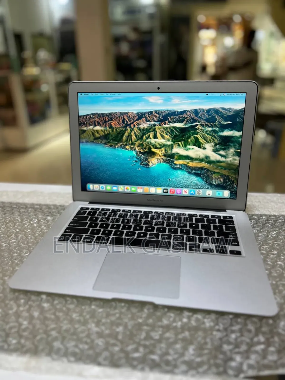 New Laptop Apple MacBook Air 2014 4GB Intel Core I5 SSD 256GB