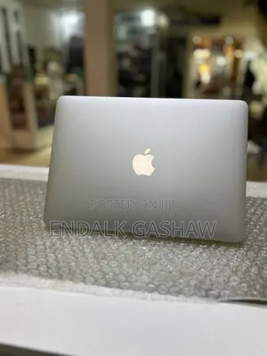New Laptop Apple MacBook Air 2014 4GB Intel Core I5 SSD 256GB