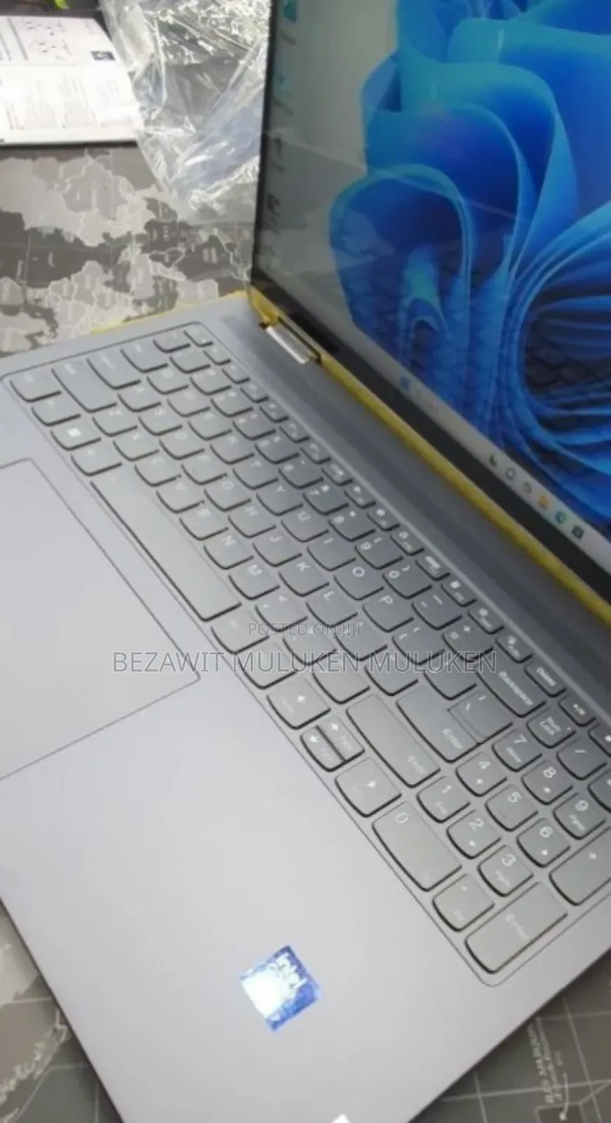 New Laptop Lenovo Yoga 7i 16GB Intel Core Ultra 7 SSD 512GB