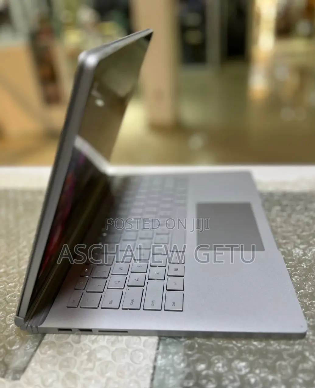 New Laptop Microsoft Surface 16GB Intel Core I7 SSD 256GB