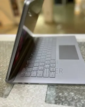 New Laptop Microsoft Surface Book 3 16GB Intel Core I7 SSD 256GB