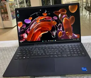 New Laptop Dell Vostro 3520 16GB Intel Core I5 SSD 512GB