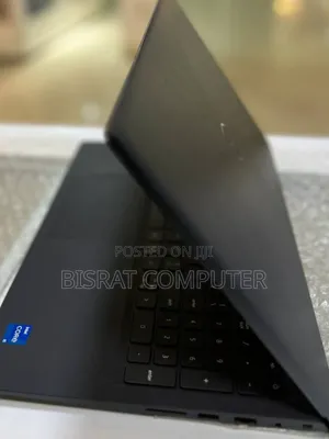 Photo - New Laptop Dell Vostro 3520 16GB Intel Core I5 SSD 512GB