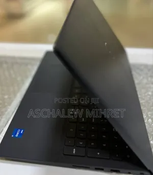 New Laptop Dell Latitude 3520 16GB Intel Core I5 SSD 512GB