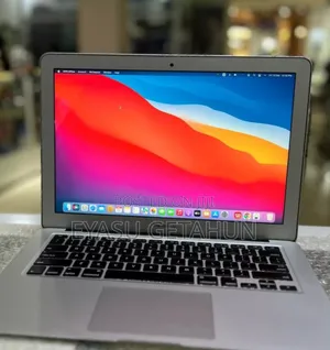 Photo - New Laptop Apple MacBook Air 2017 8GB Intel Core I5 SSD 128GB