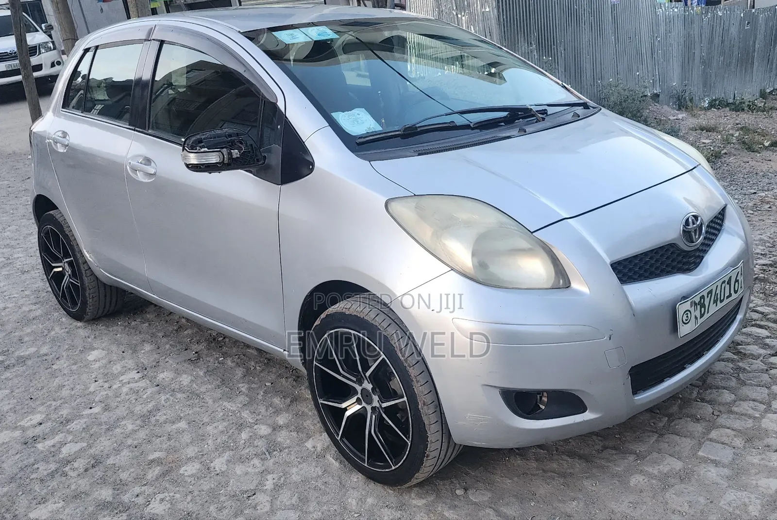 Toyota Yaris 2010 Silver