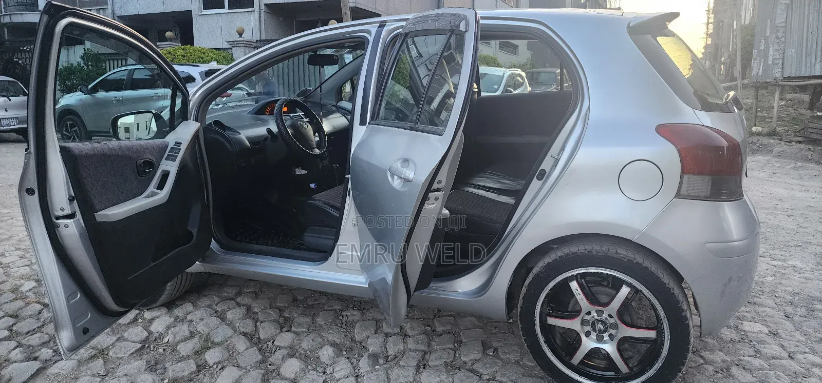 Toyota Yaris 2010 Silver