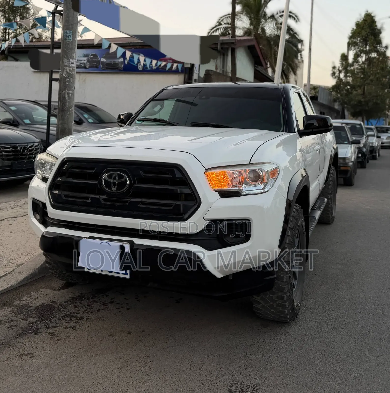 Toyota Tacoma 2018 White