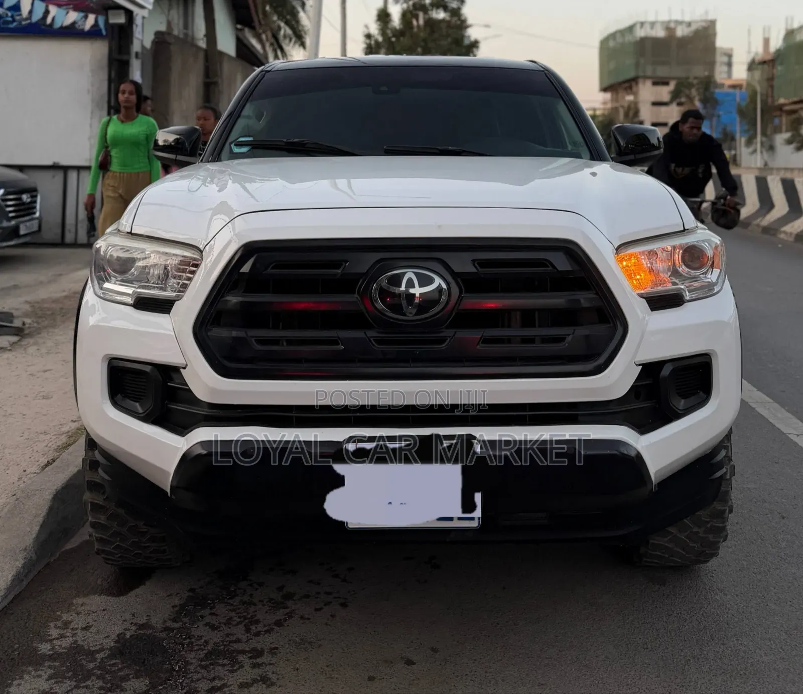 Toyota Tacoma 2018 White