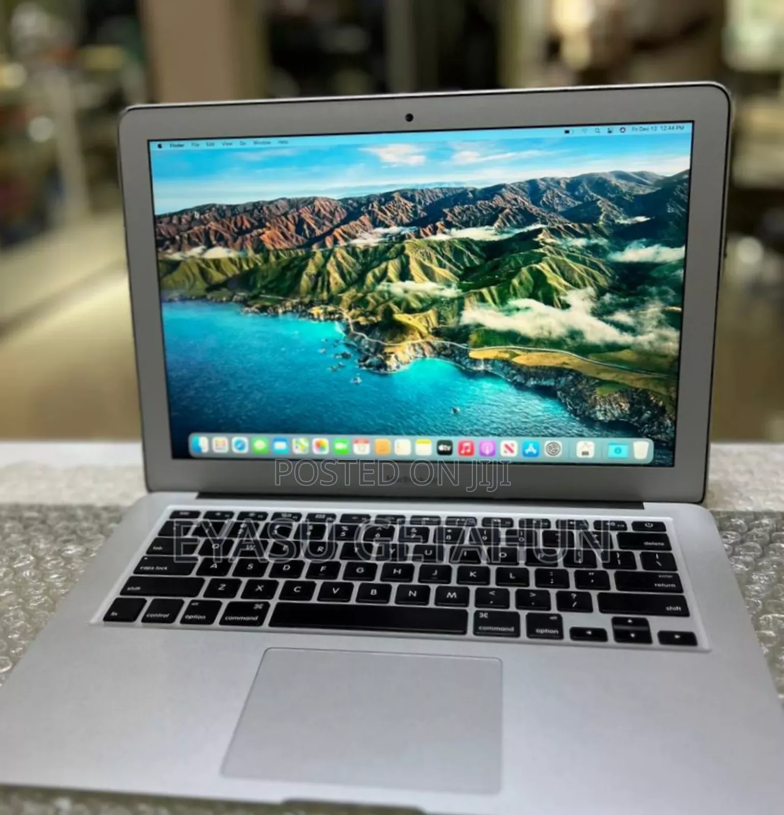 New Laptop Apple MacBook Air 2014 4GB Intel Core I5 SSD 256GB
