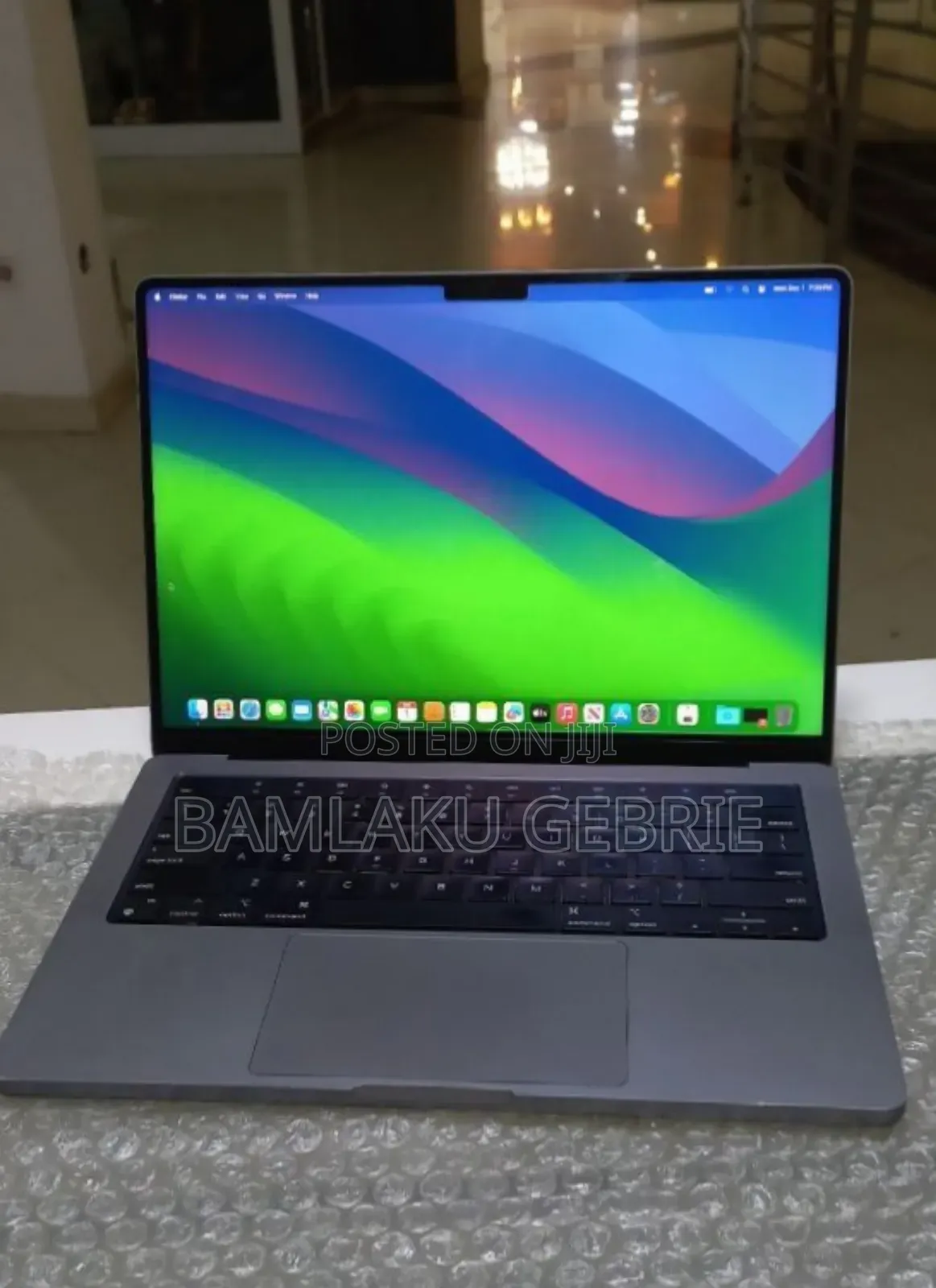 New Laptop Apple MacBook Pro 2021 M1 16GB Apple M1 Pro SSD 512GB