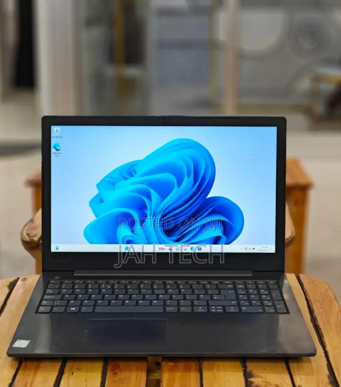 New Laptop Lenovo Ideapad 3 4GB Intel Core I3 HDD 1T