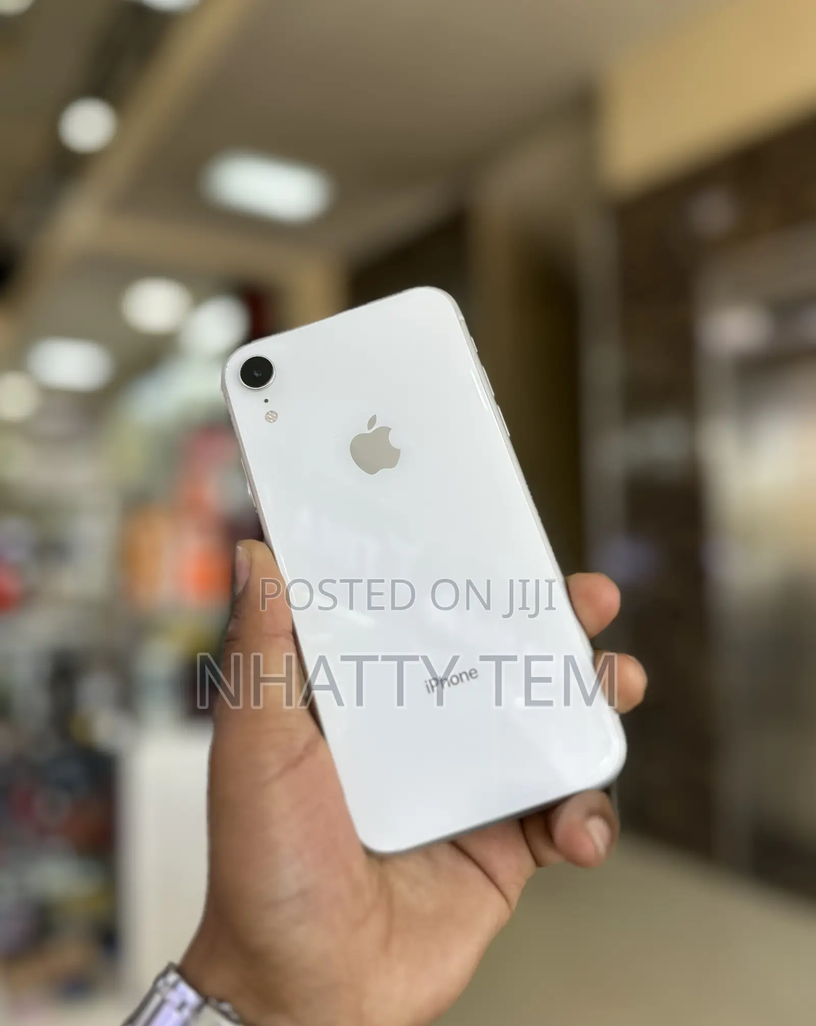 Apple iPhone XR 64 GB White