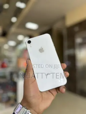 Apple iPhone XR 64 GB White