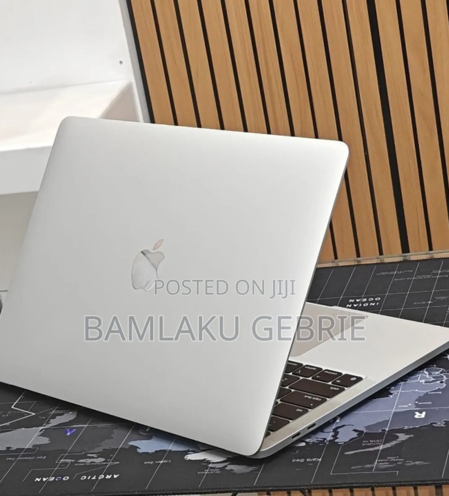 New Laptop Apple MacBook Pro 2022 M2 8GB Apple M2 SSD 256GB
