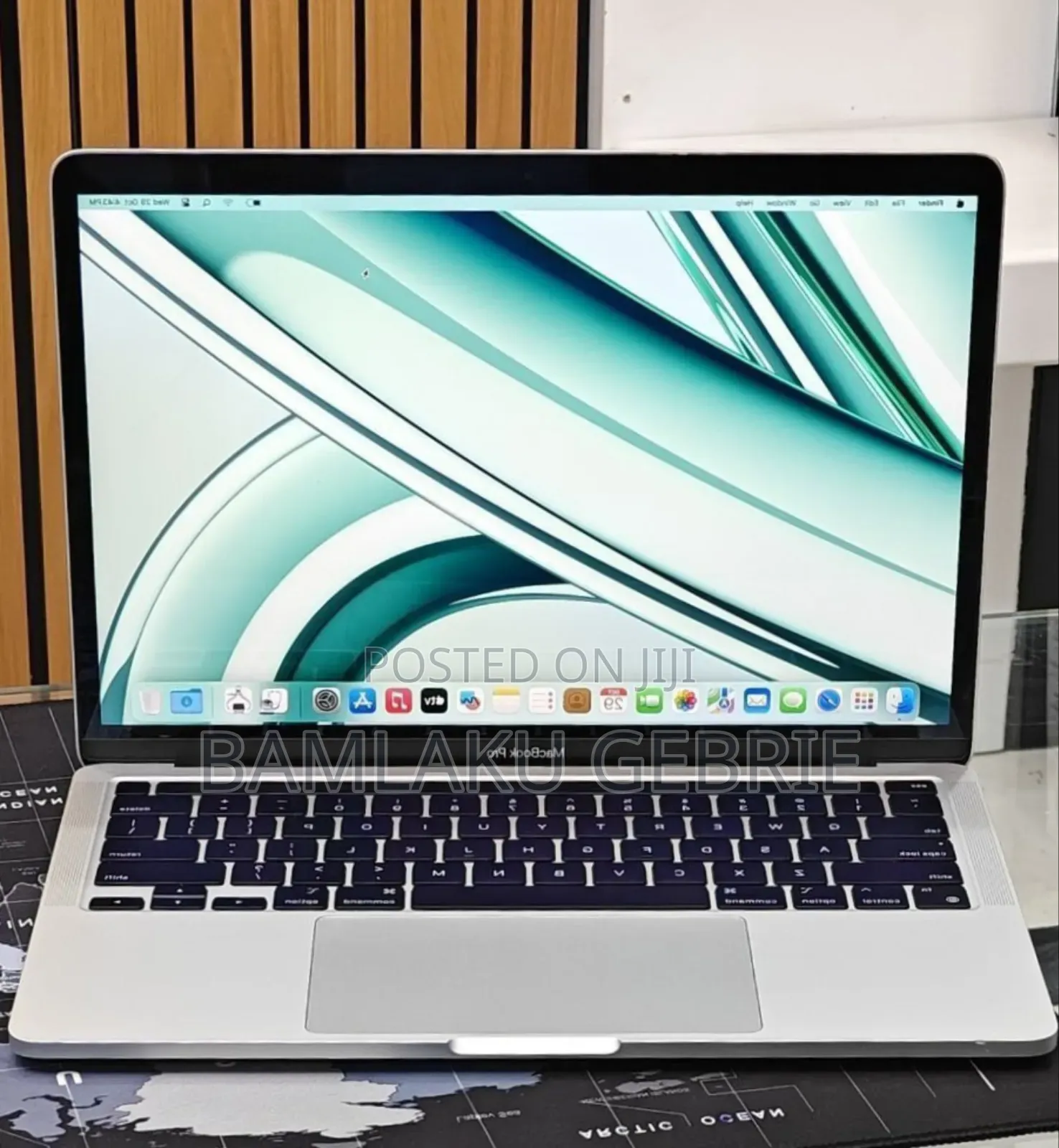 New Laptop Apple MacBook Pro 2022 M2 8GB Apple M2 SSD 256GB