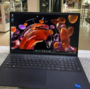 New Laptop Dell Vostro 3520 16GB Intel Core I5 SSD 512GB