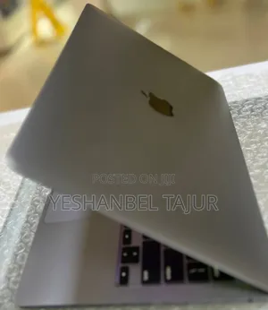 New Laptop Apple MacBook Pro M1 8GB Apple M1 Pro SSD 256GB