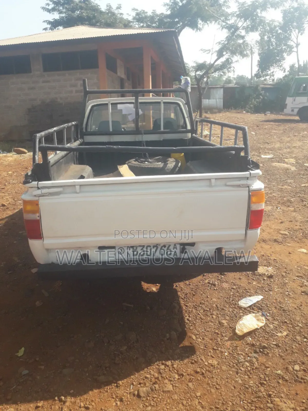Toyota Hilux 2200 4x4 1986 White