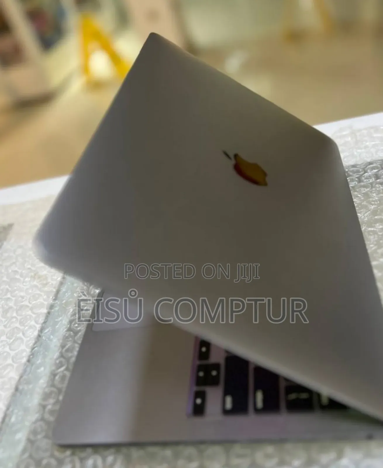 New Laptop Apple MacBook Air 2020 M1 8GB Apple M1 Max SSD 256GB