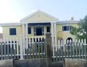 5bdrm House in Bole for sale