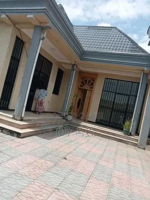 4bdrm Villa in Bole for sale