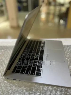 New Laptop Apple MacBook Air 2014 4GB Intel Core I5 SSD 256GB