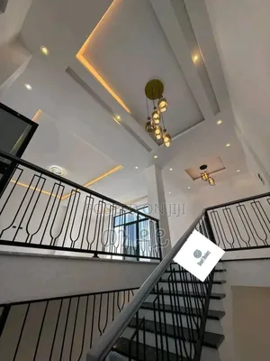 7bdrm Apartment in Bole for sale