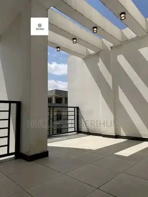 7bdrm Apartment in Bole for sale