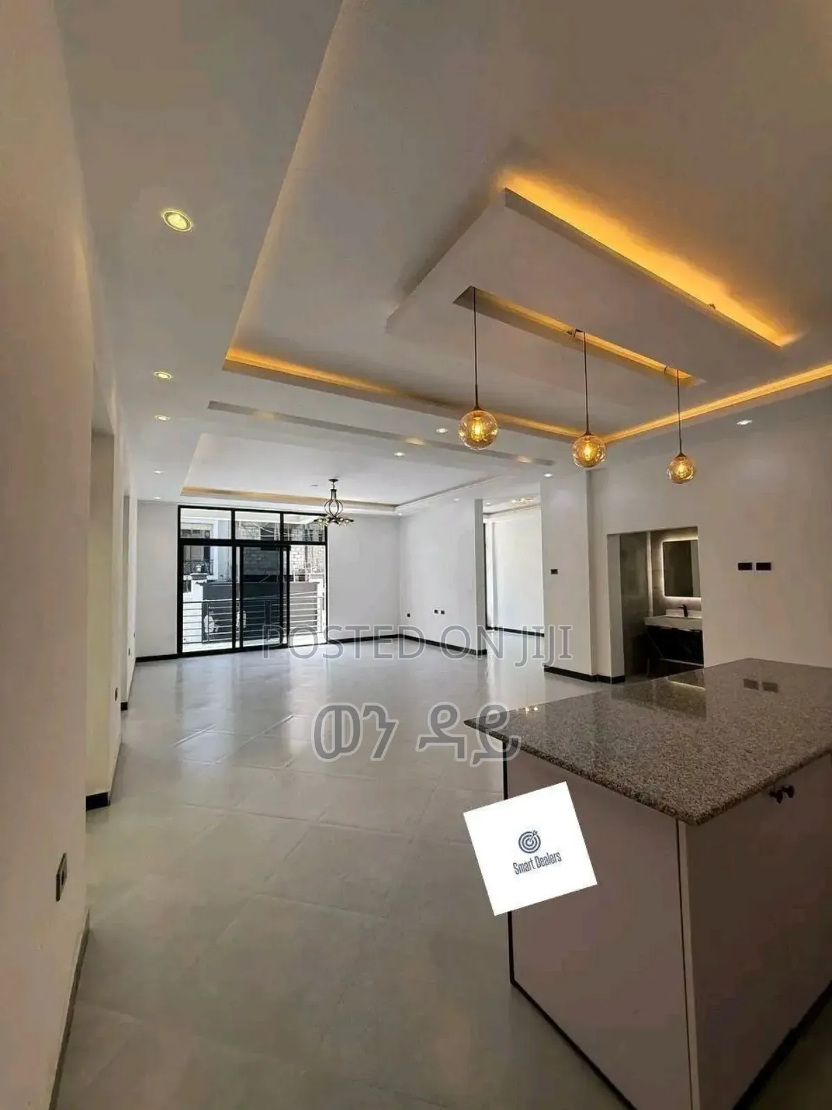 7bdrm Apartment in Bole for sale