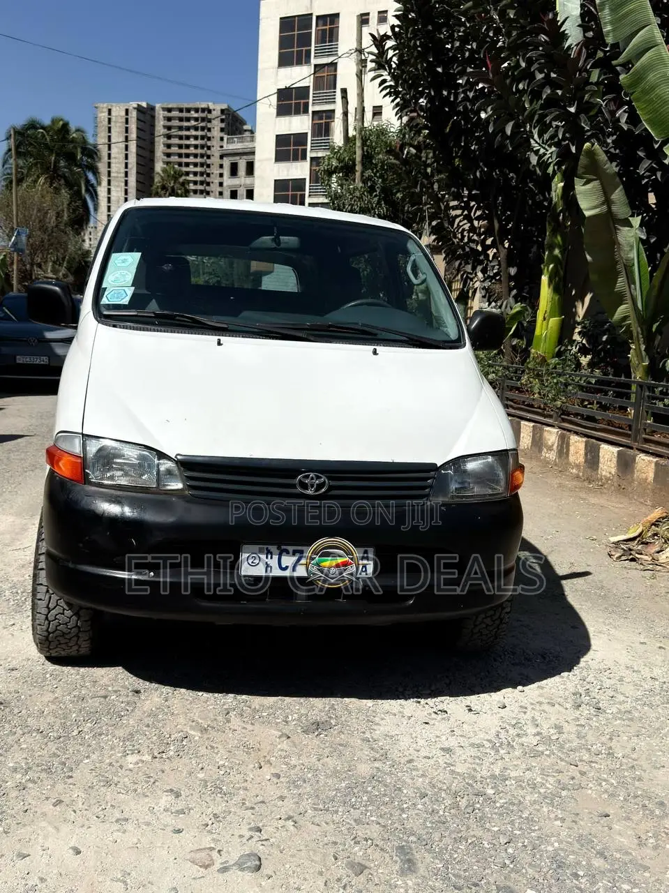 Toyota HiAce 2003 White
