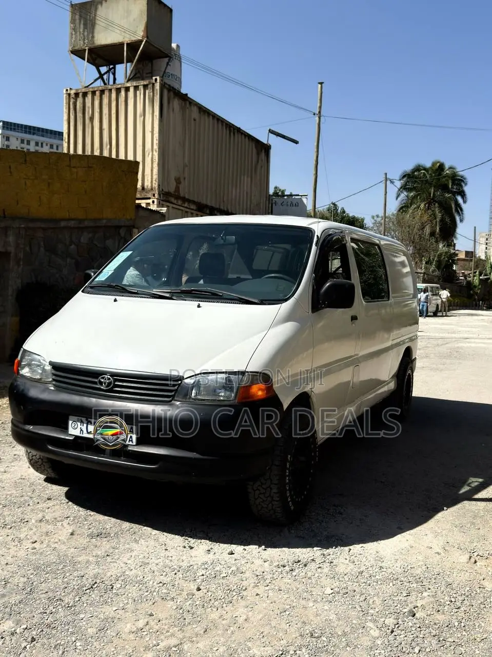 Toyota HiAce 2003 White