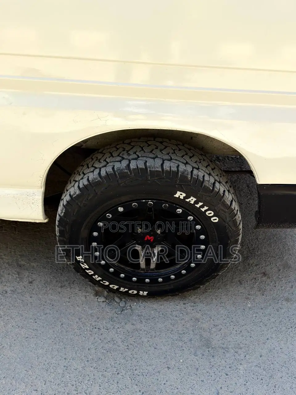 Toyota HiAce 2003 White