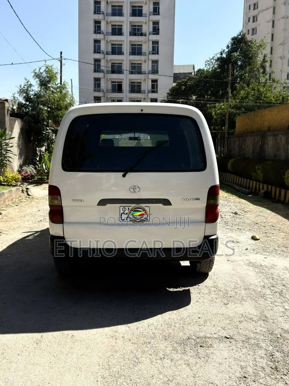 Toyota HiAce 2003 White