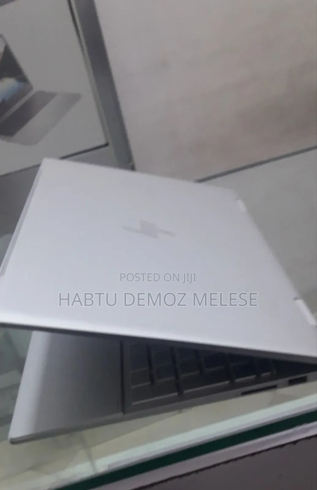 New Laptop HP Envy X360 8GB Intel Core I5 SSD 512GB