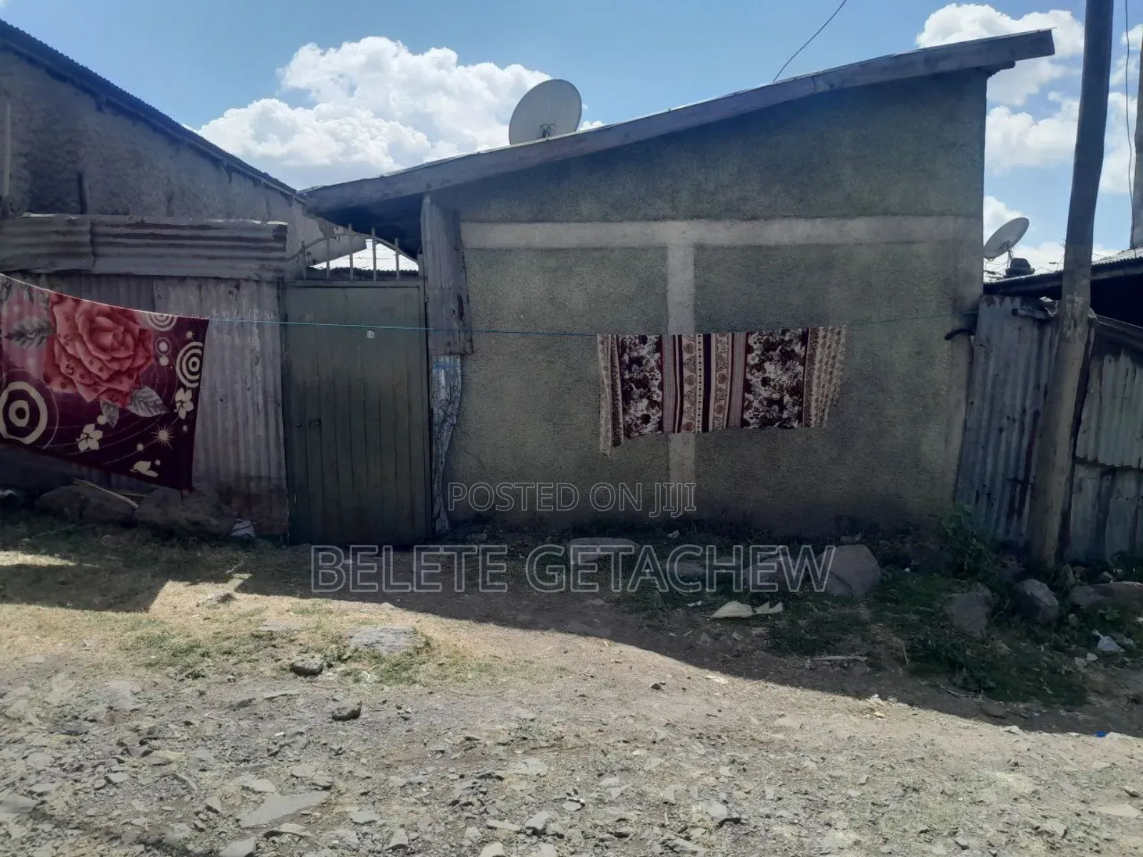 Semit, L-Shape House for Sale 10sqm