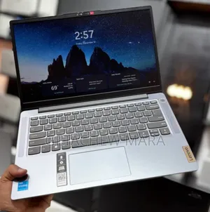 New Laptop Lenovo Ideapad 3 8GB Intel Core I3 SSD 256GB