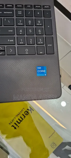 New Laptop HP Stream Notebook 8GB Intel Core I5 SSD 1T