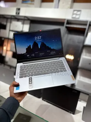 New Laptop Lenovo Ideapad 3 8GB Intel Core I3 SSD 256GB