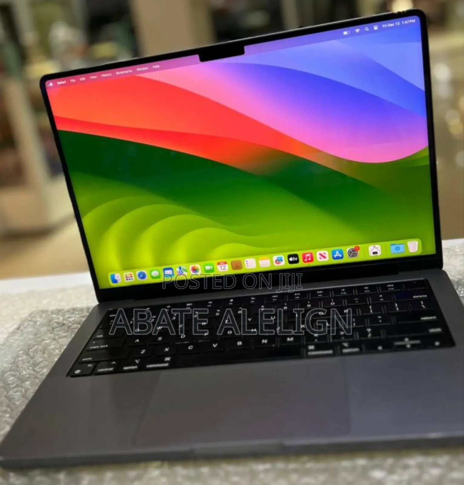 New Laptop Apple MacBook Pro M1 16GB Apple M1 Pro SSD 512GB