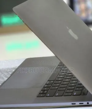 New Laptop Apple MacBook Pro 2017 16GB Intel Core I7 SSD 512GB